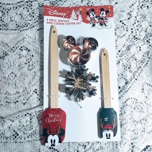 NEW DISNEY SILICONE 4 PC SPATULA AND COOKIE CUTTER SET/CHRISTMAS GIFT/BAKING